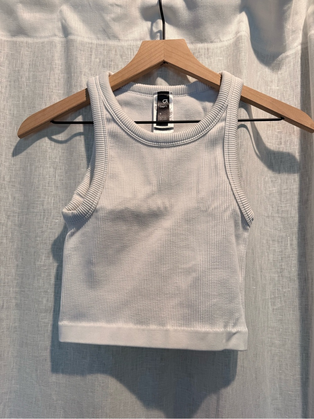Gap Fit White Ribbed Tank Top - Cropped